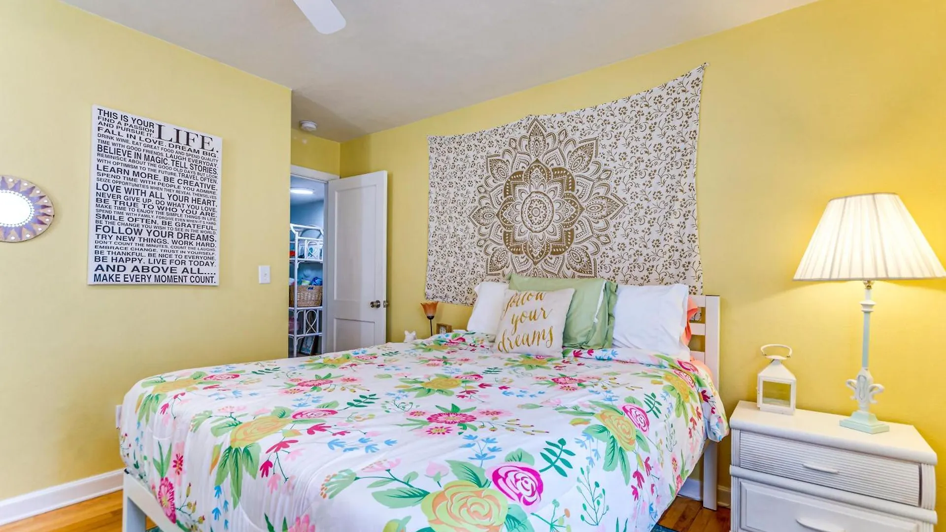 Fort Walton Coastal Retreat With Yard Walk To Beach Fort Walton Beach