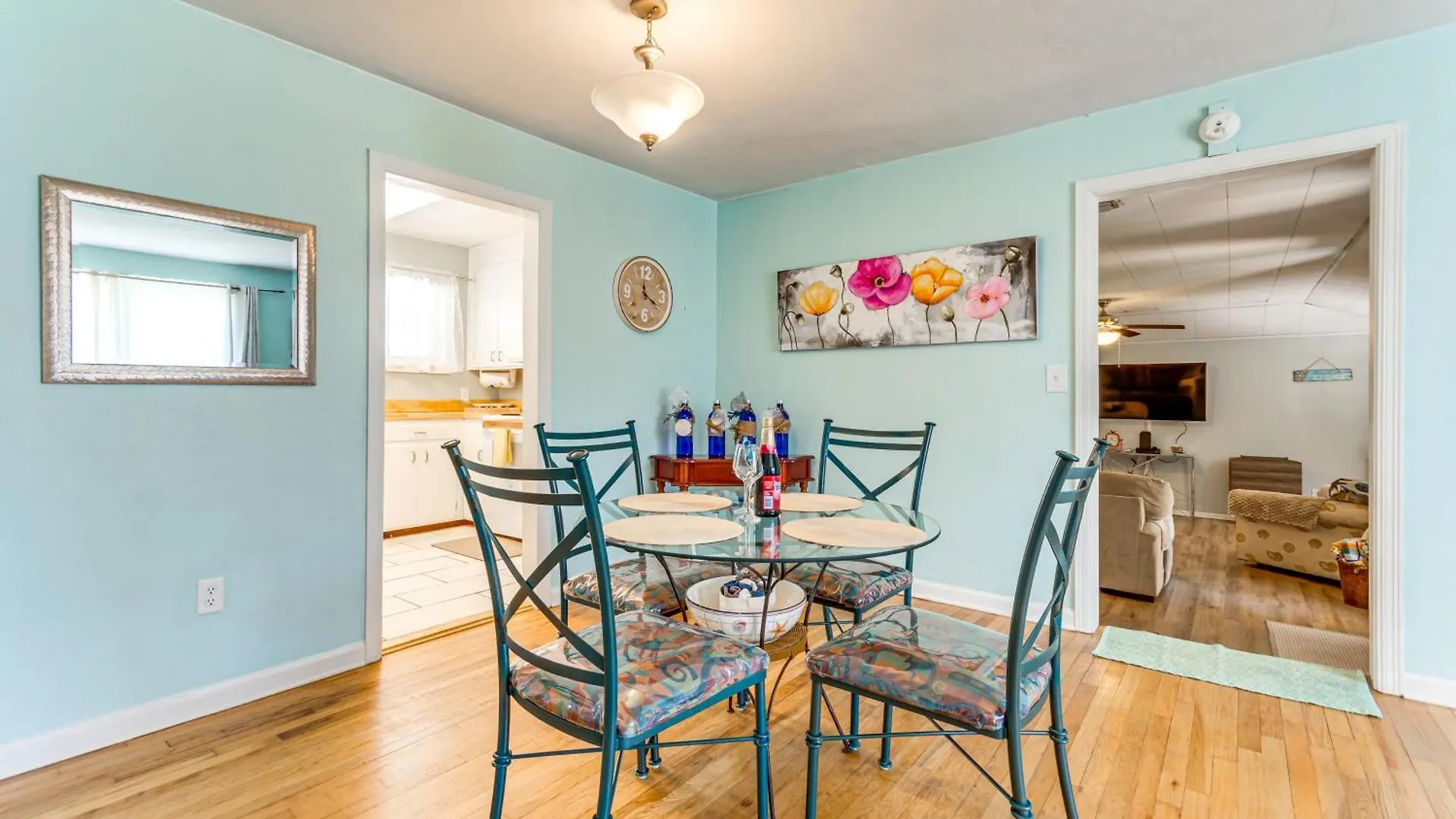 Fort Walton Coastal Retreat With Yard Walk To Beach Fort Walton Beach United States
