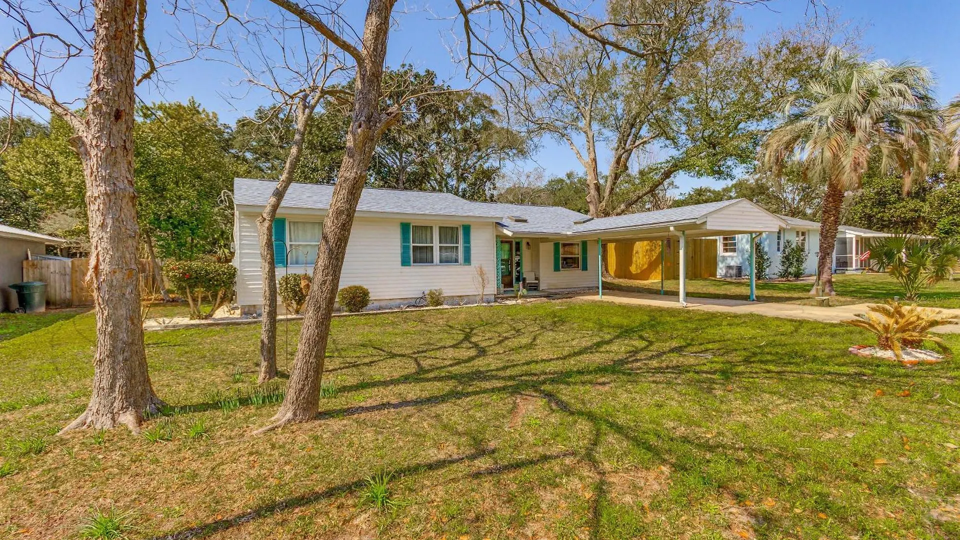 Fort Walton Coastal Retreat With Yard Walk To Beach Fort Walton Beach 0*,